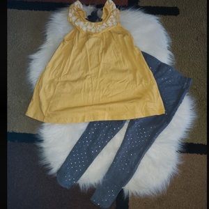 Girl’s Savannah matching set outfit off shoulder mustard 5T EUC